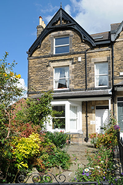 Snooping around 080111: Snooping around in Harrogate