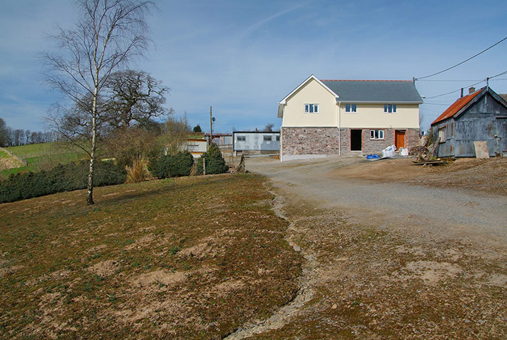 Snooping around 080111: Snooping around in Brayford, Devon