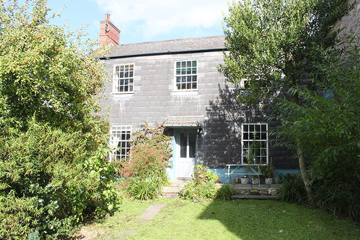 Snooping 051111: Snooping around in Millbrook, Cornwall