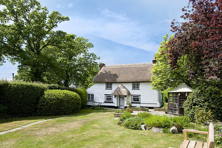 Snooping around 050311: Snooping around in New Milton, Hampshire