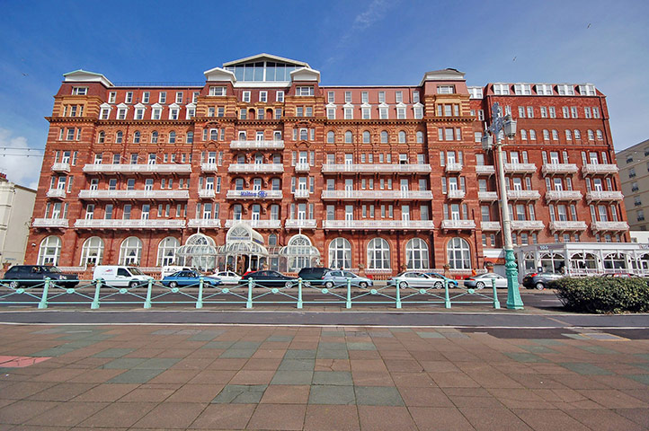 Snooping around 300411: Snooping around in Brighton