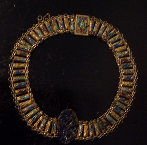 Antiques slideshow 070411: A craved Chinese necklace