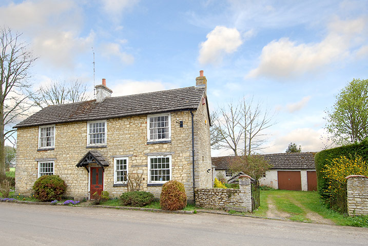 Snooping around 040611: Snooping around in Leckhampstead, Buckinghamshire