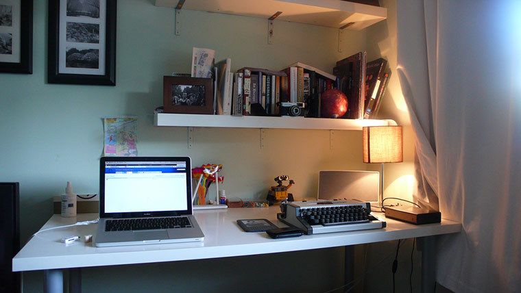 FlcikrDesk gallery 010711: My workspace Flickr group