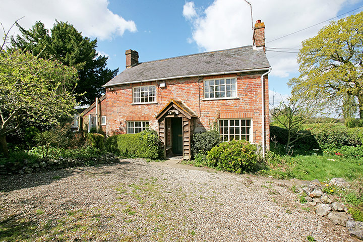 Snooping 110611 : Snooping around in Kiff Green, Berkshire