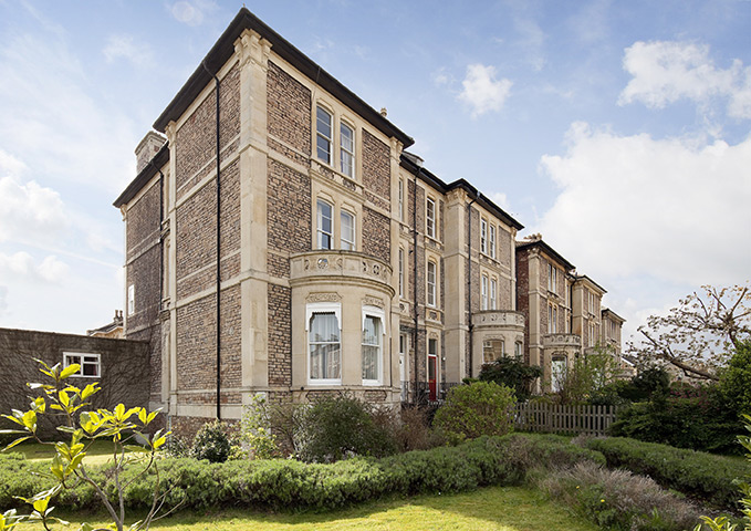 Snooping around - 16/07: Victorian semi in Clifton, Briston