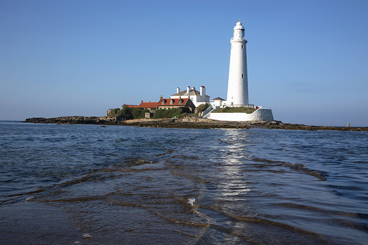 Snooping around - 16/07: Lighthouse/pub in Tyne and Wear