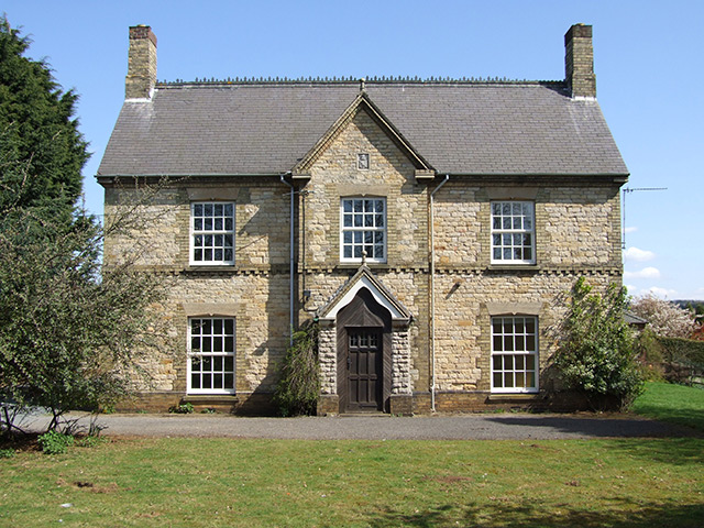 Snooping around - 16/07: Ex-farmhouse in Fulbeck