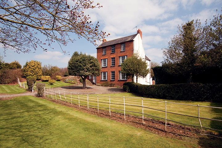 Snooping 130811: Snooping around in Lincomb, Worcestershire