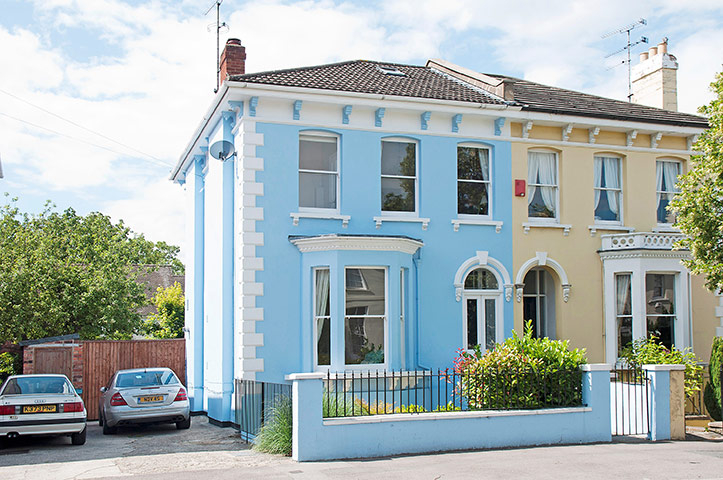 Snooping around 060811: Snooping around in Cheltenham, Gloucestershire