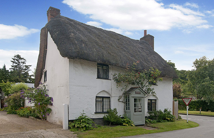 Snooping around 100911: Snooping around in Penton Mewsy, Hampshire