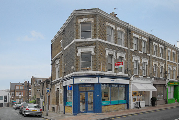 Snooping around 140112: Snooping around in Putney, London