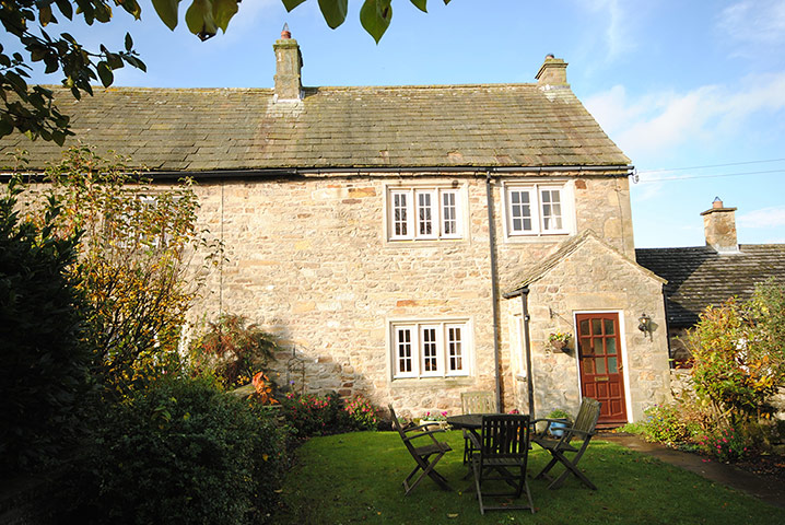 Snooping around 250212: Snooping around in Kirby Hill, North Yorkshire