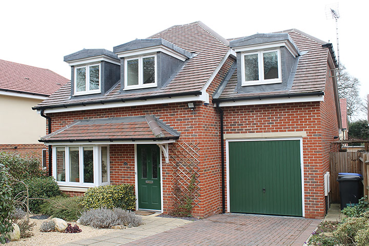 Snooping 240312: Bargain of the week in Woking, Surrey