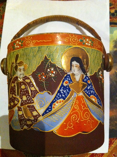 Antiques 080312: Japanese Satsuma-style biscuit barrel