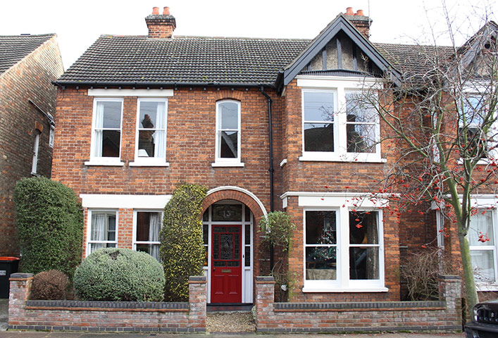 Snooping around 140412: Snooping around in Bedford