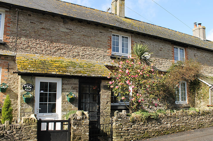 Snooping around 140412: Snooping around in East Allington, Devon