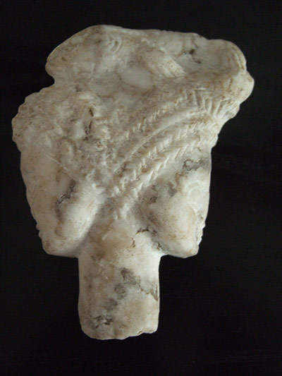 Antiques 230412: A marble Janus-headed sculpture