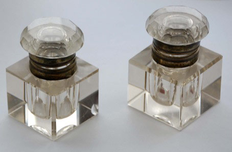 Antiques 230412: A pair of square cut glass inkwells