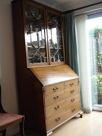 Antiques slideshow: George III style mahogany bureau bookcase