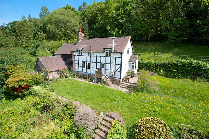 Snooping around: Snooping around: Clunbury