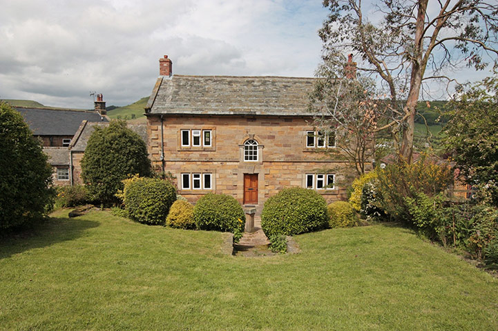 Snooping 110812: Snooping around in Street, North Yorkshire