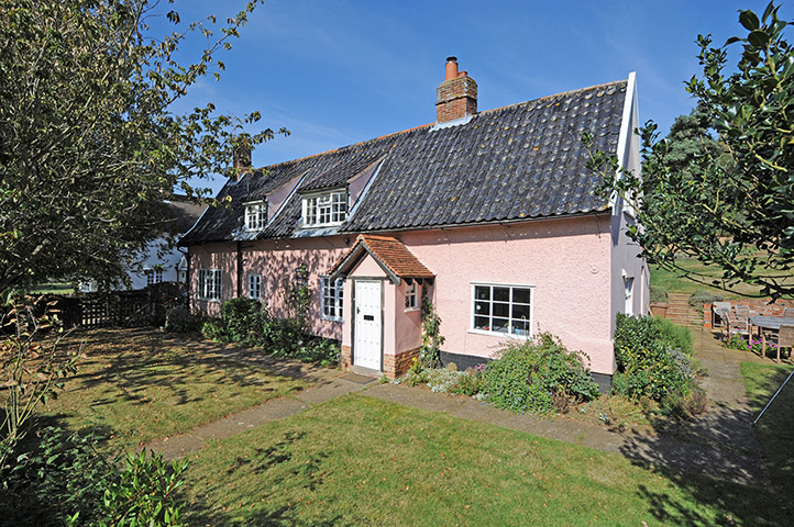 Snooping 120113: Snooping around in Bromeswell, Suffolk