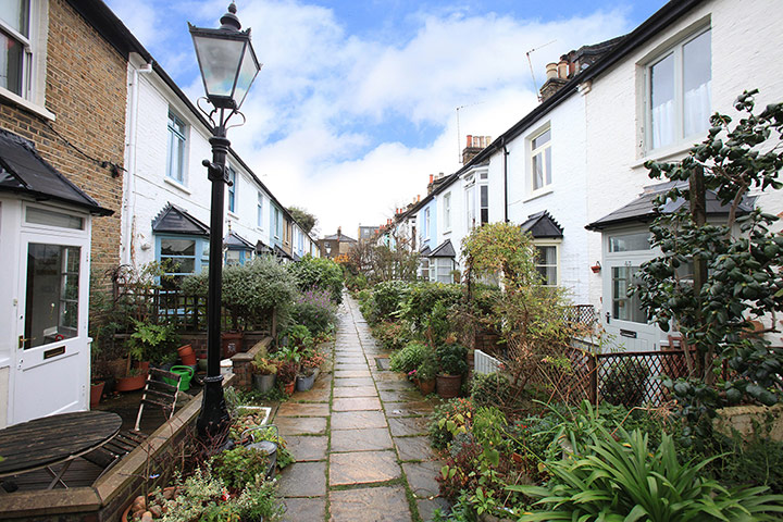 Snooping 020213: Snooping around in London