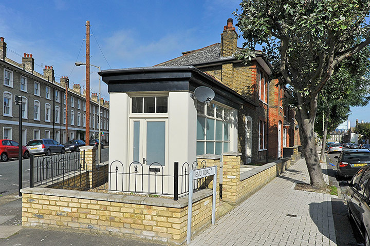 Snooping 211213: Snooping around in London, SW8