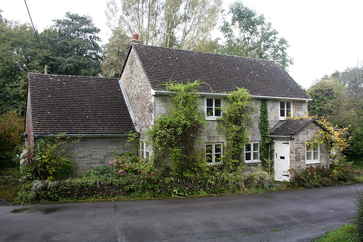 Snooping 281213: Snooping around in Swallowcliffe, Wiltshire