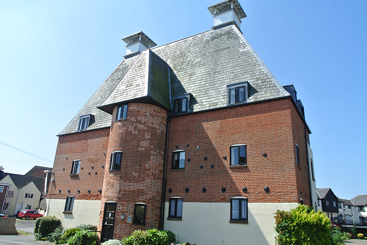 Snooping 281213: Snooping around in Manningtree, Essex