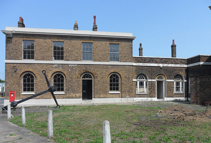 snooping 201013: sheerness dockyard