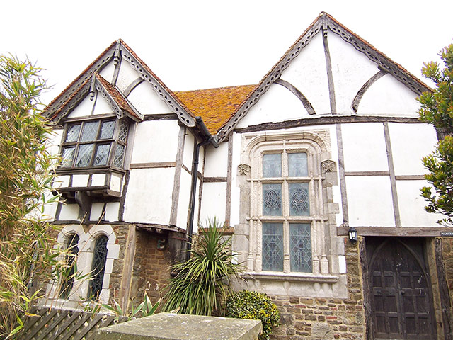 Property divide: Three-bedder in Hastings