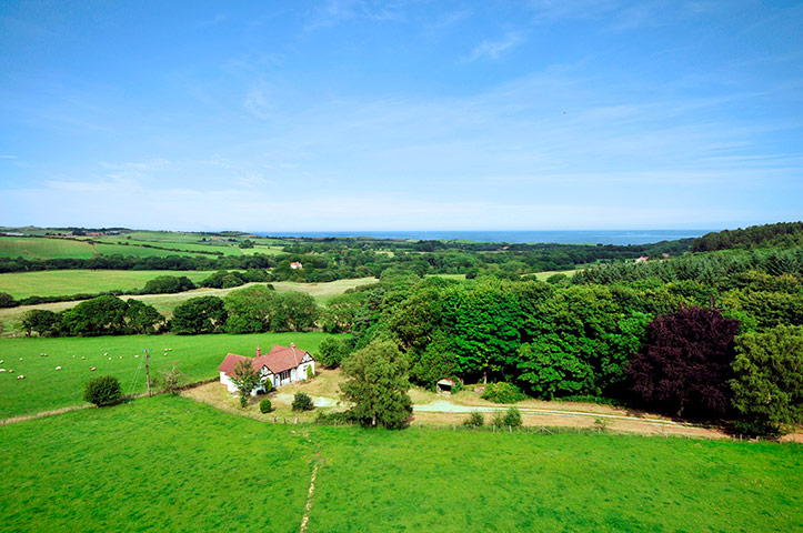 Snooping 270913: Snooping around in Cloughton, North Yorkshire