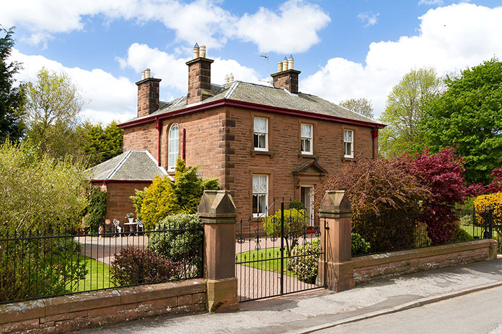 Snooping 270913: Snooping around in Lockerbie, Dumfriesshire