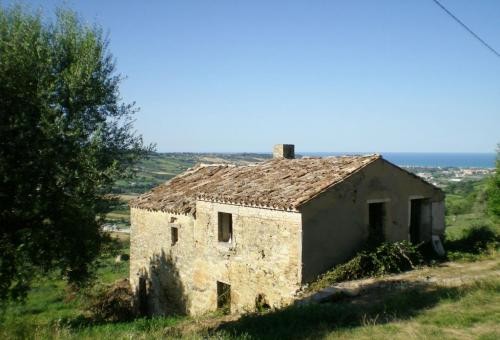 HomeAndAway260214: Away Montefiore dell Aso, Marche, Italy