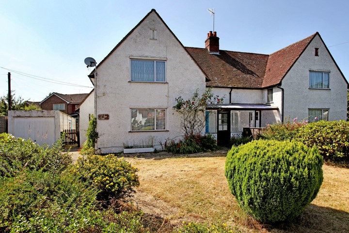 snooping2908: Elstead