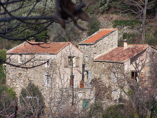 snooping around : snooping around france