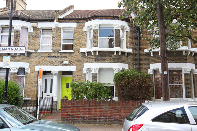 snooping around: snooping around in london