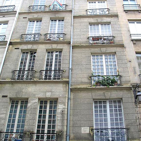 Snooping around 240710: Snooping around in Le Maraisll, Paris