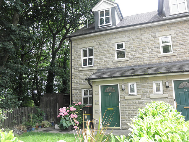 Old and new 150910: New build in Lancaster, Lancashire