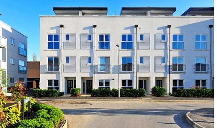 Old and New 200612: New build in Surrey