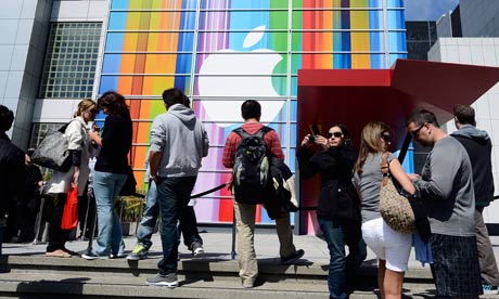 Apple launches iPhone 5 in San Francisco