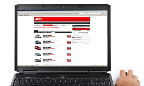 Making a car hire booking on the Avis website