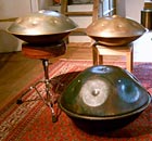 three hangs (Swiss instrument)