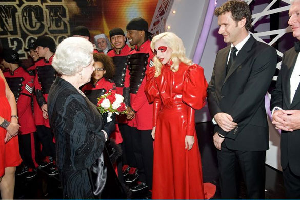 Lady Gaga: 'Hey Lizzy, your shiny black dress and glittering shawl are 