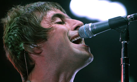 Liam Gallagher, Oasis, performing Aug 2008 in Vancouver