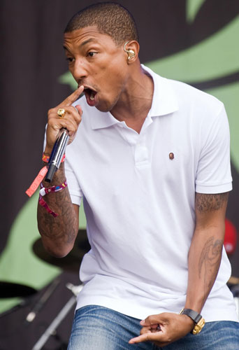 Glasto: Pick of the day: Pharrell Williams of N.E.R.D. on the Pyramid stage Glastonbury 2009