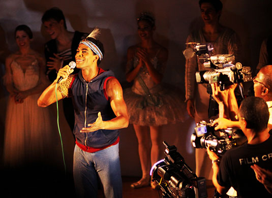 Carlos Acosta cuba: Roya Ballet of London performs in Cuba