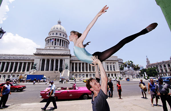 Carlos Acosta cuba: Roya Ballet of London performs in Cuba